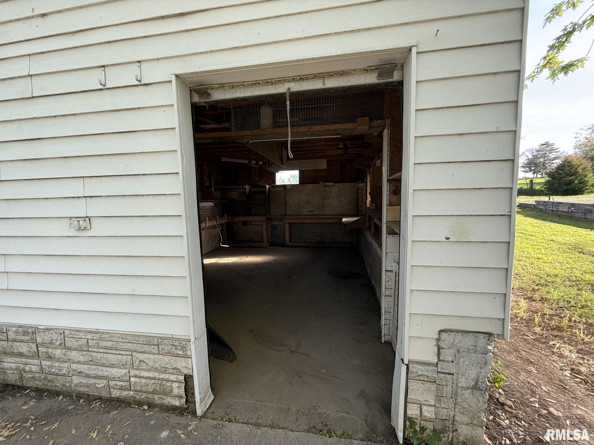 13 Lake Warren Drive, Monmouth, Illinois image 8