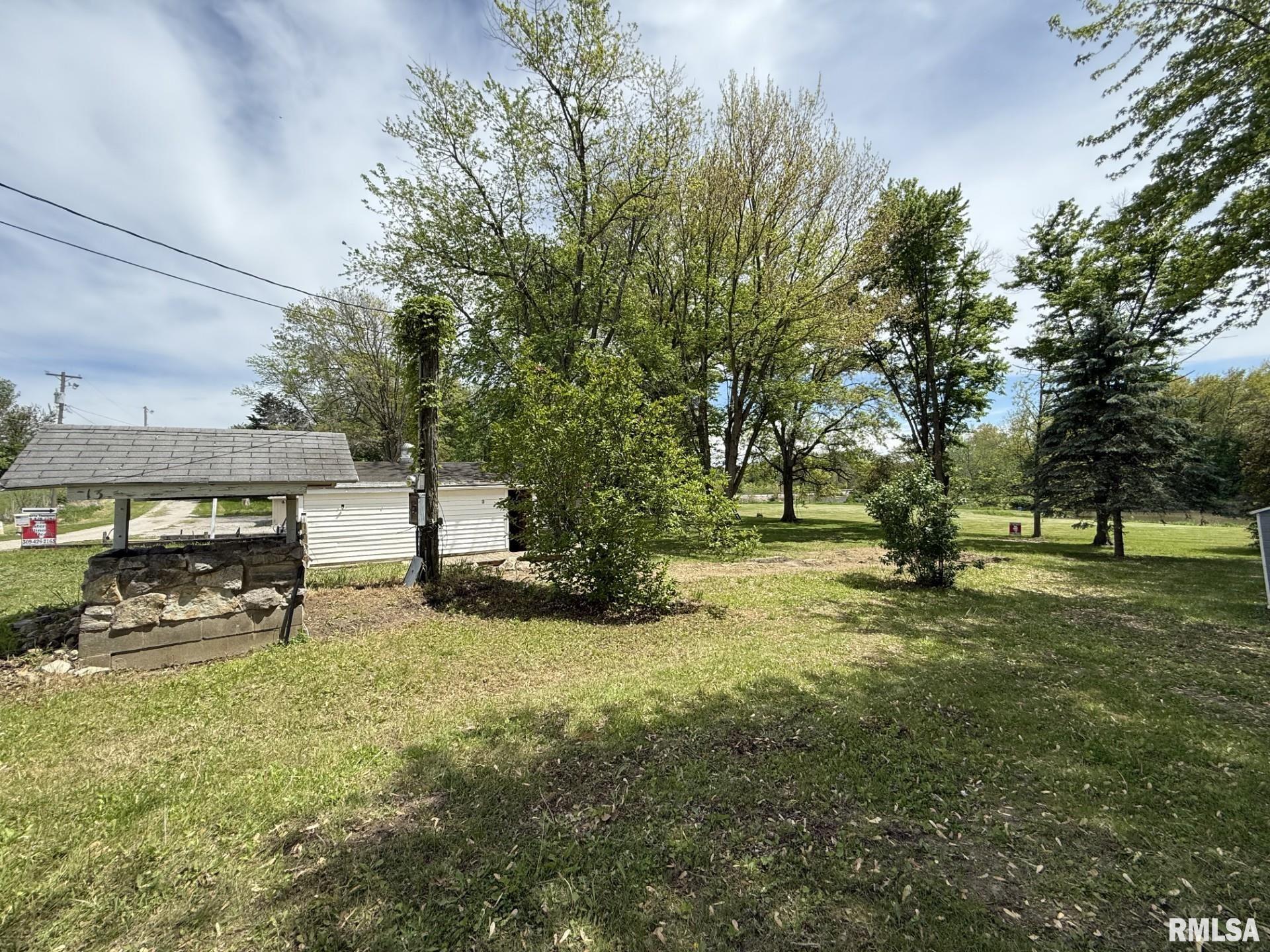 13 Lake Warren Drive, Monmouth, Illinois image 2