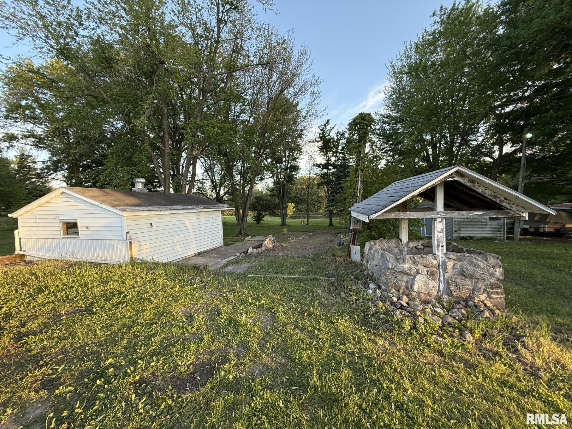 13 Lake Warren Drive, Monmouth, Illinois image 7