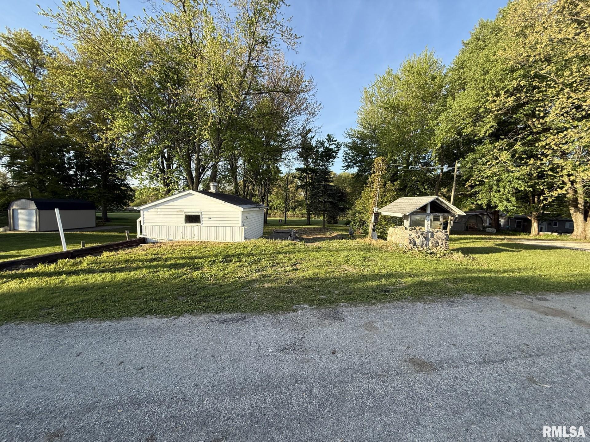 13 Lake Warren Drive, Monmouth, Illinois image 6
