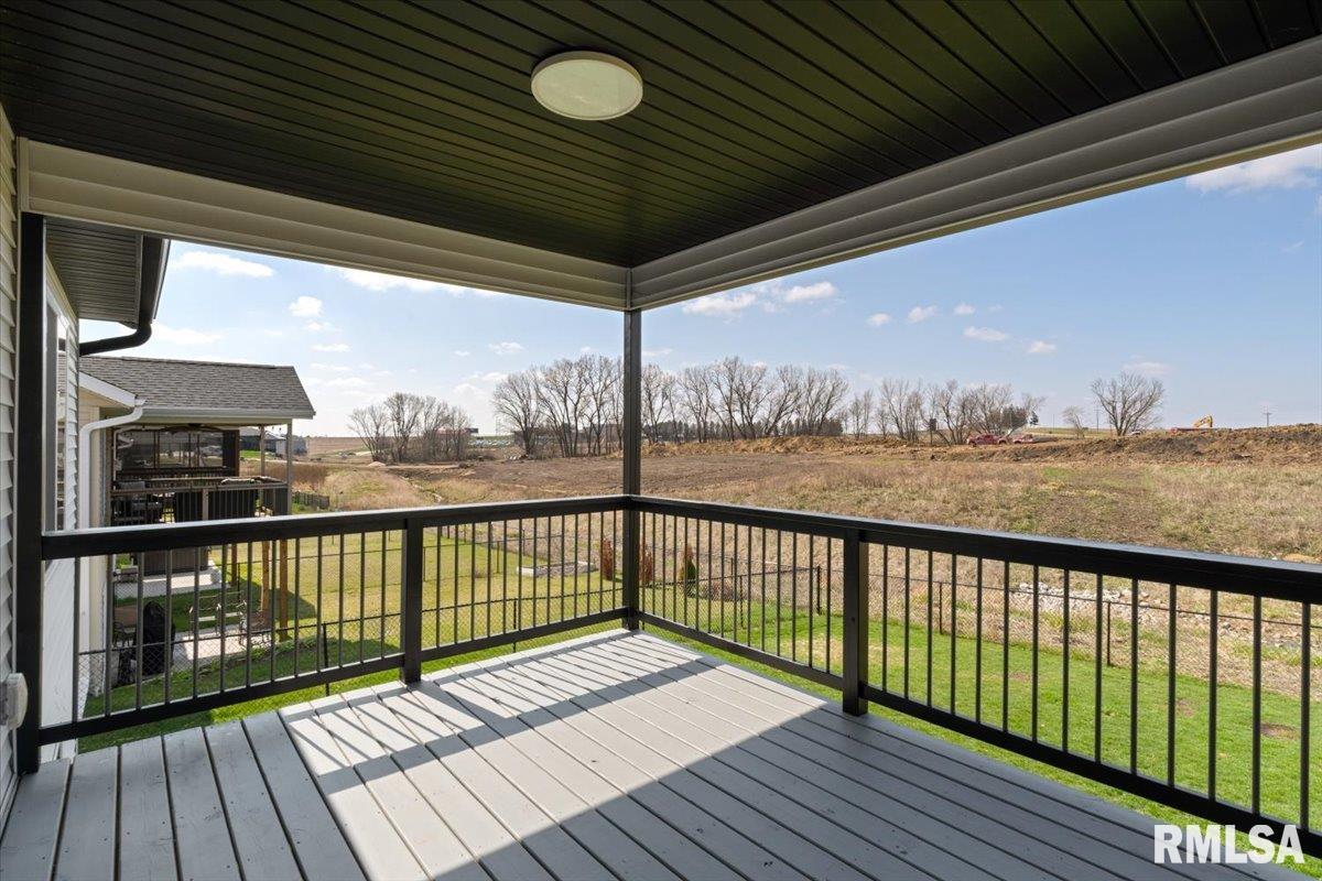 412 Dawson Drive, West Branch, Iowa image 38