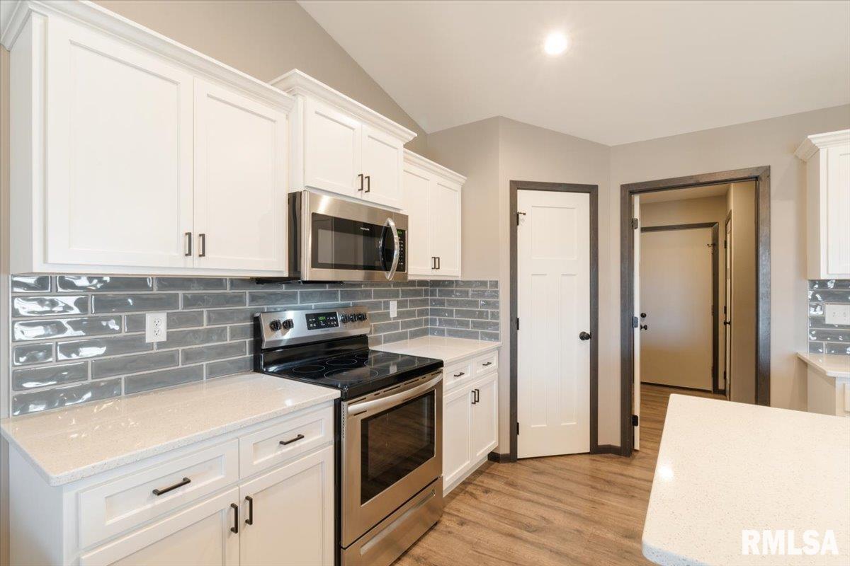 412 Dawson Drive, West Branch, Iowa image 14