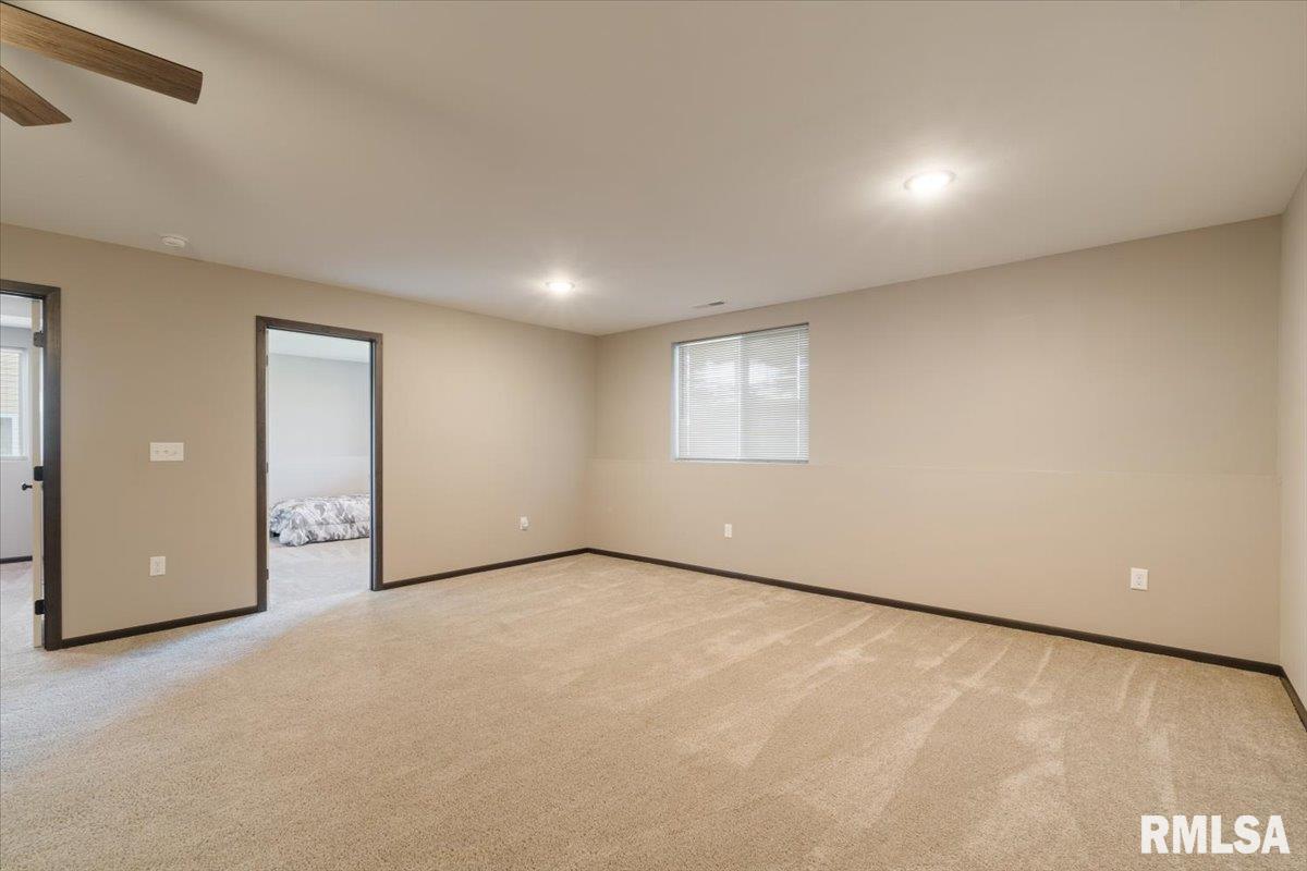 412 Dawson Drive, West Branch, Iowa image 30
