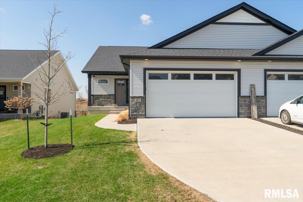 412 Dawson Drive, West Branch, Iowa image 2