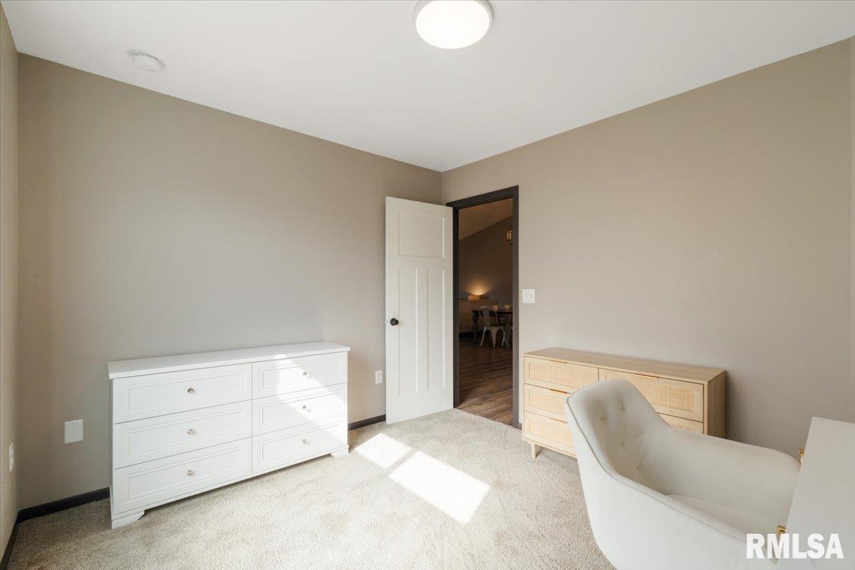 412 Dawson Drive, West Branch, Iowa image 17