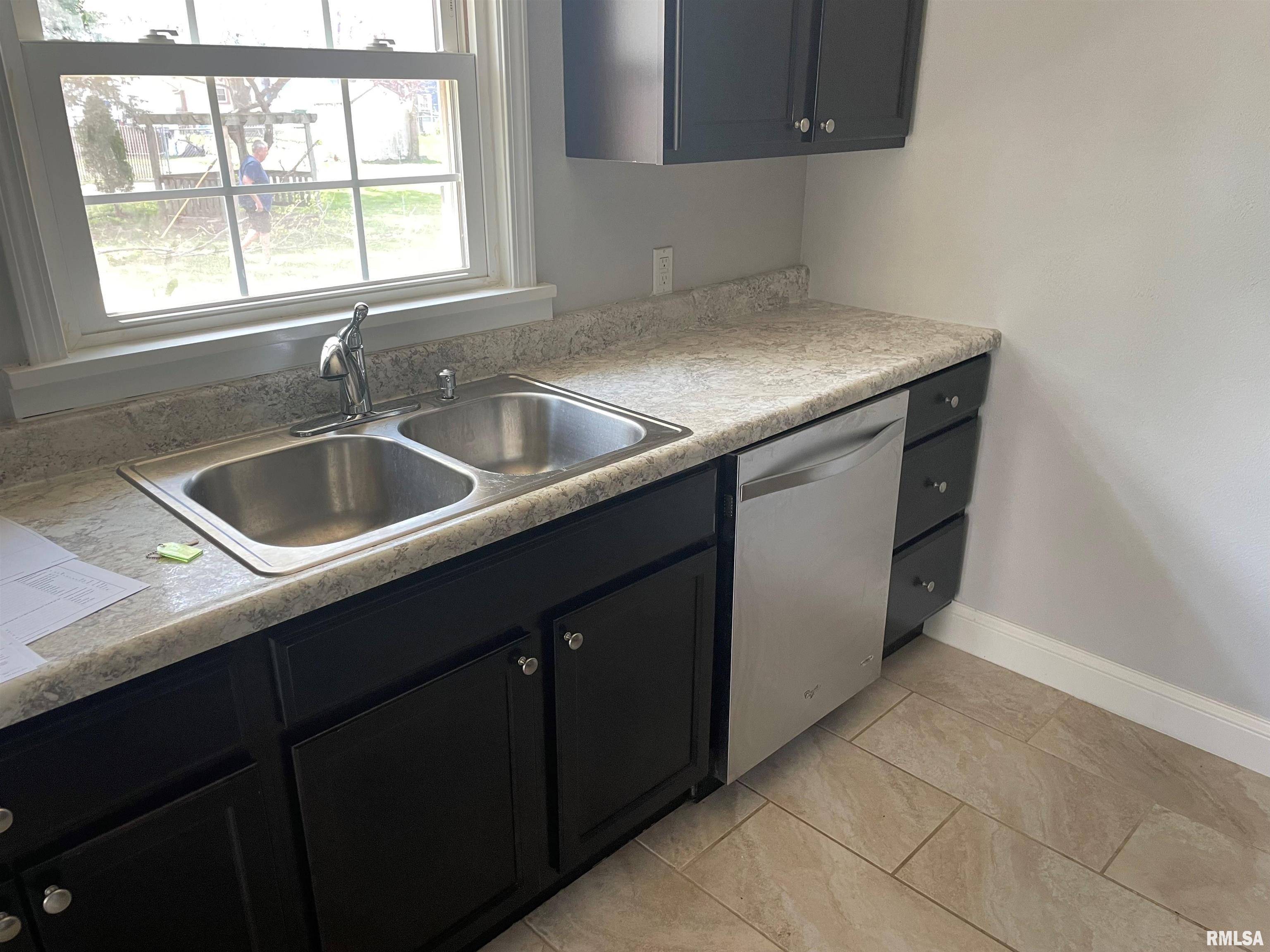 2512 W Heading Avenue, West Peoria, Illinois image 10