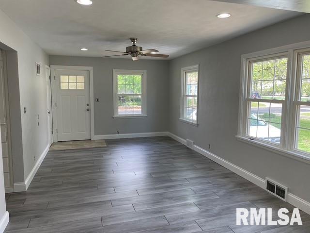 2512 W Heading Avenue, West Peoria, Illinois image 3
