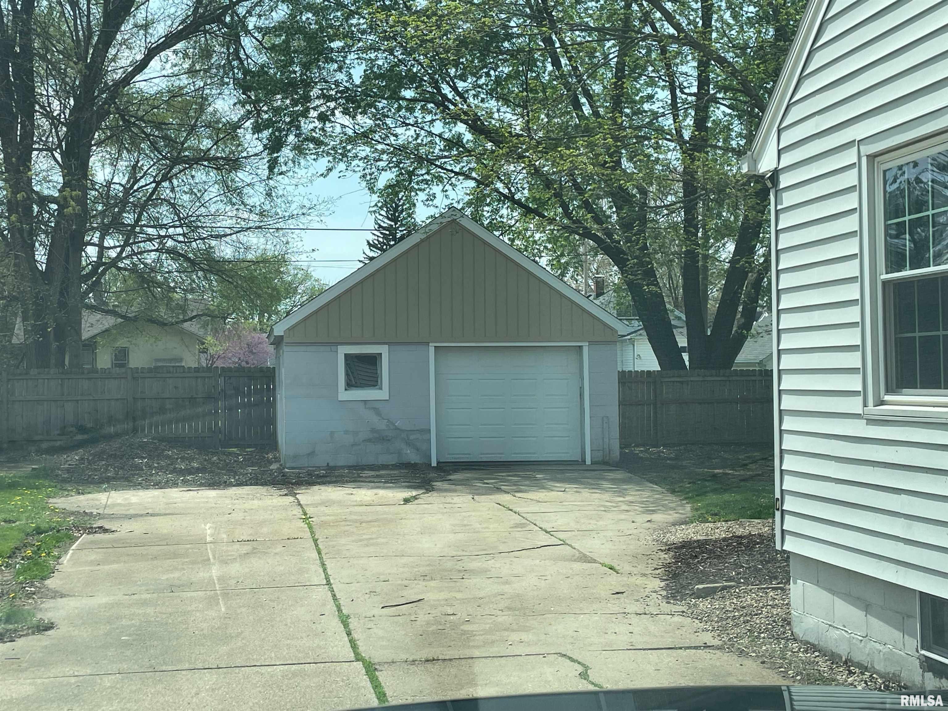 2512 W Heading Avenue, West Peoria, Illinois image 31