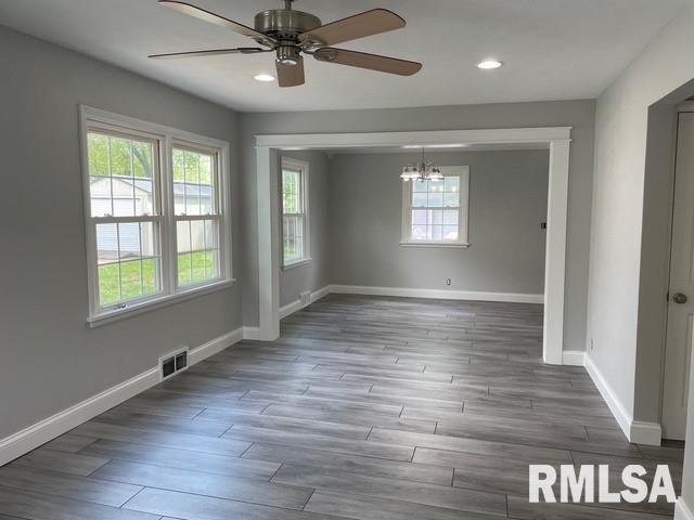 2512 W Heading Avenue, West Peoria, Illinois image 6