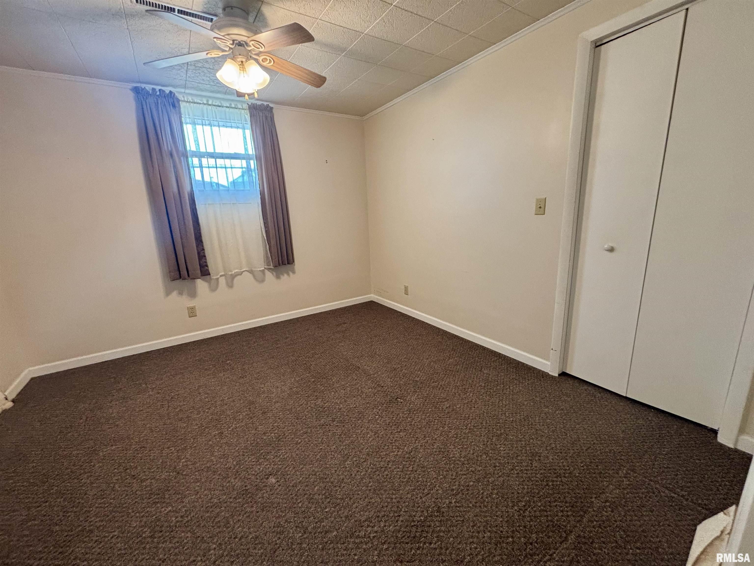 110 Country Court, De Witt, Iowa image 17