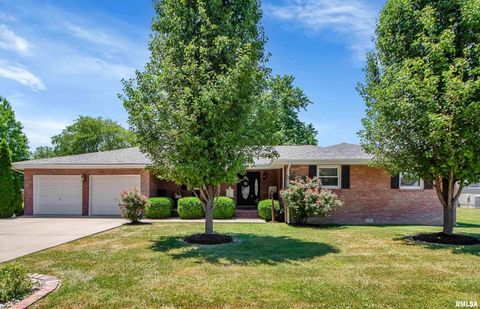 Photo of 1702 N FAIR Street, Marion, IL 62959 (MLS # PA1266014)