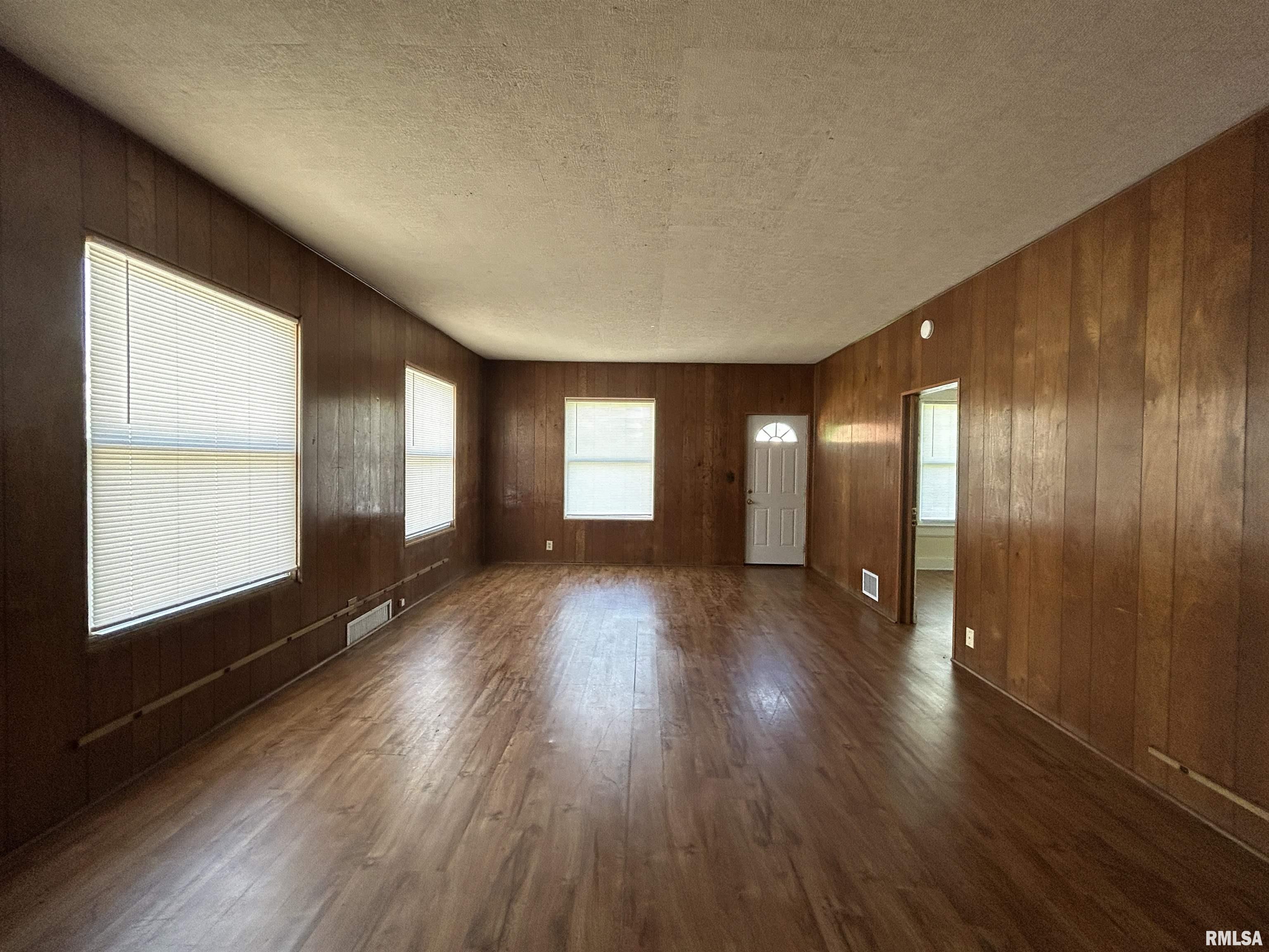 508 S Poplar Street, Carbondale, Illinois image 2