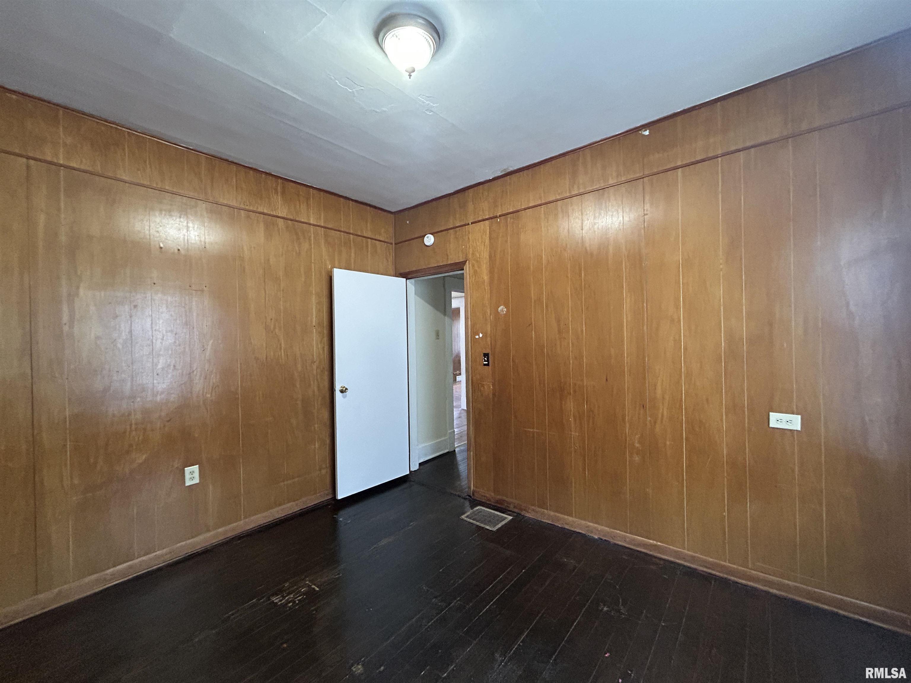 508 S Poplar Street, Carbondale, Illinois image 16