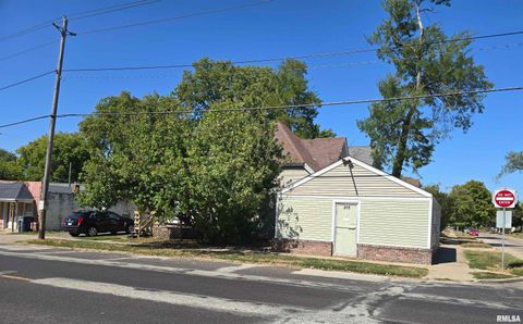 Homes For Sale - 349 Derby Street<br/> Tazewell County, Pekin, IL 61554