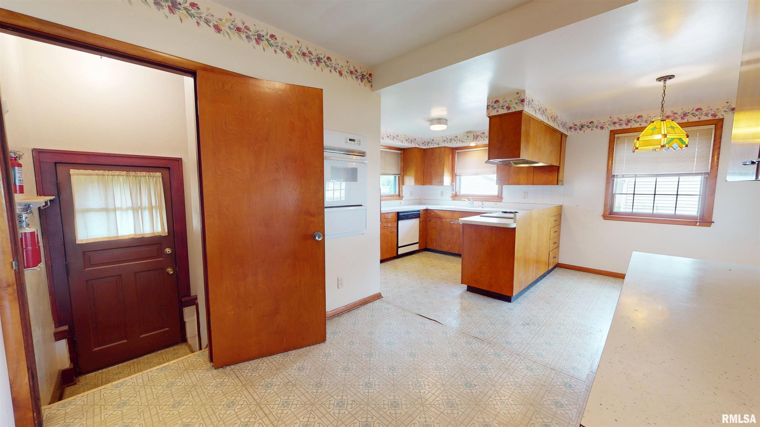 203 N Waverly Avenue, West Peoria, Illinois image 12