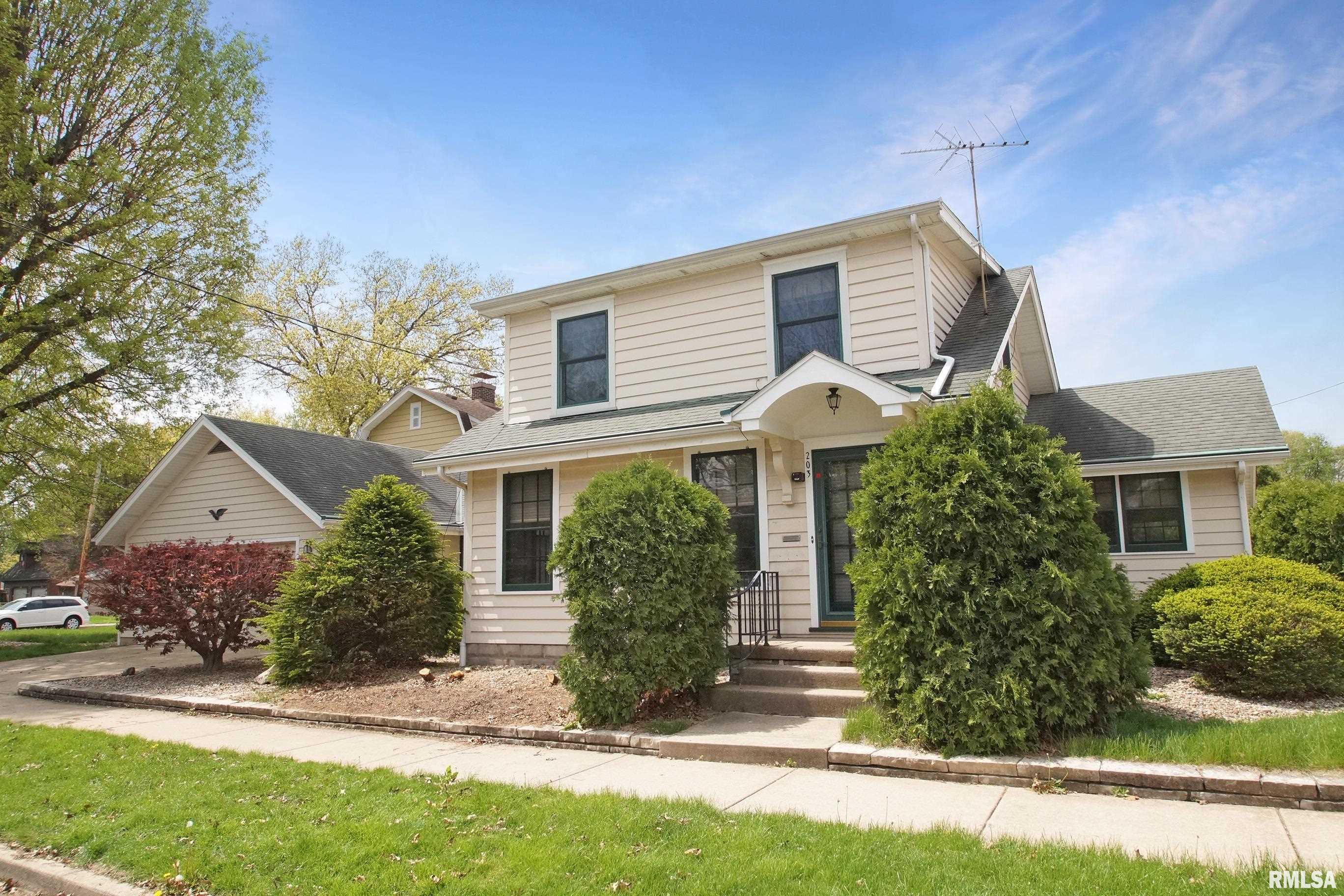 203 N Waverly Avenue, West Peoria, Illinois image 2
