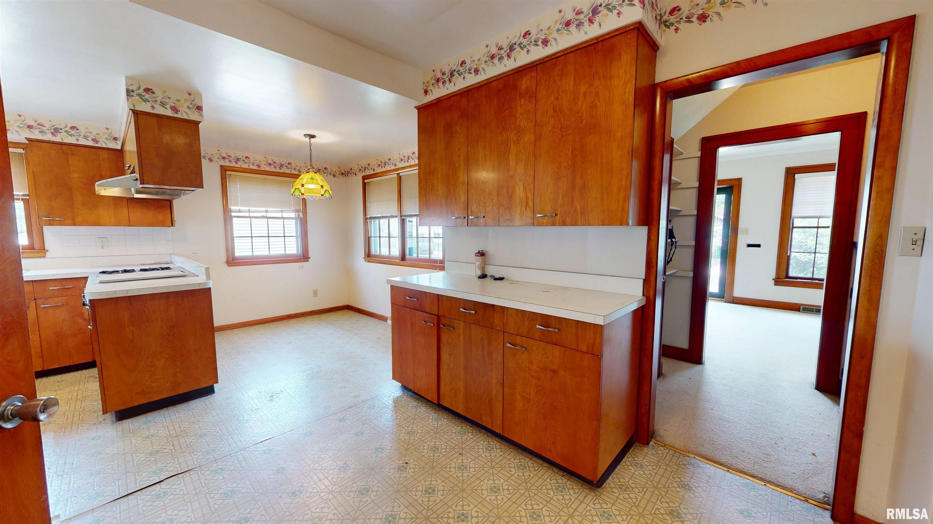 203 N Waverly Avenue, West Peoria, Illinois image 13
