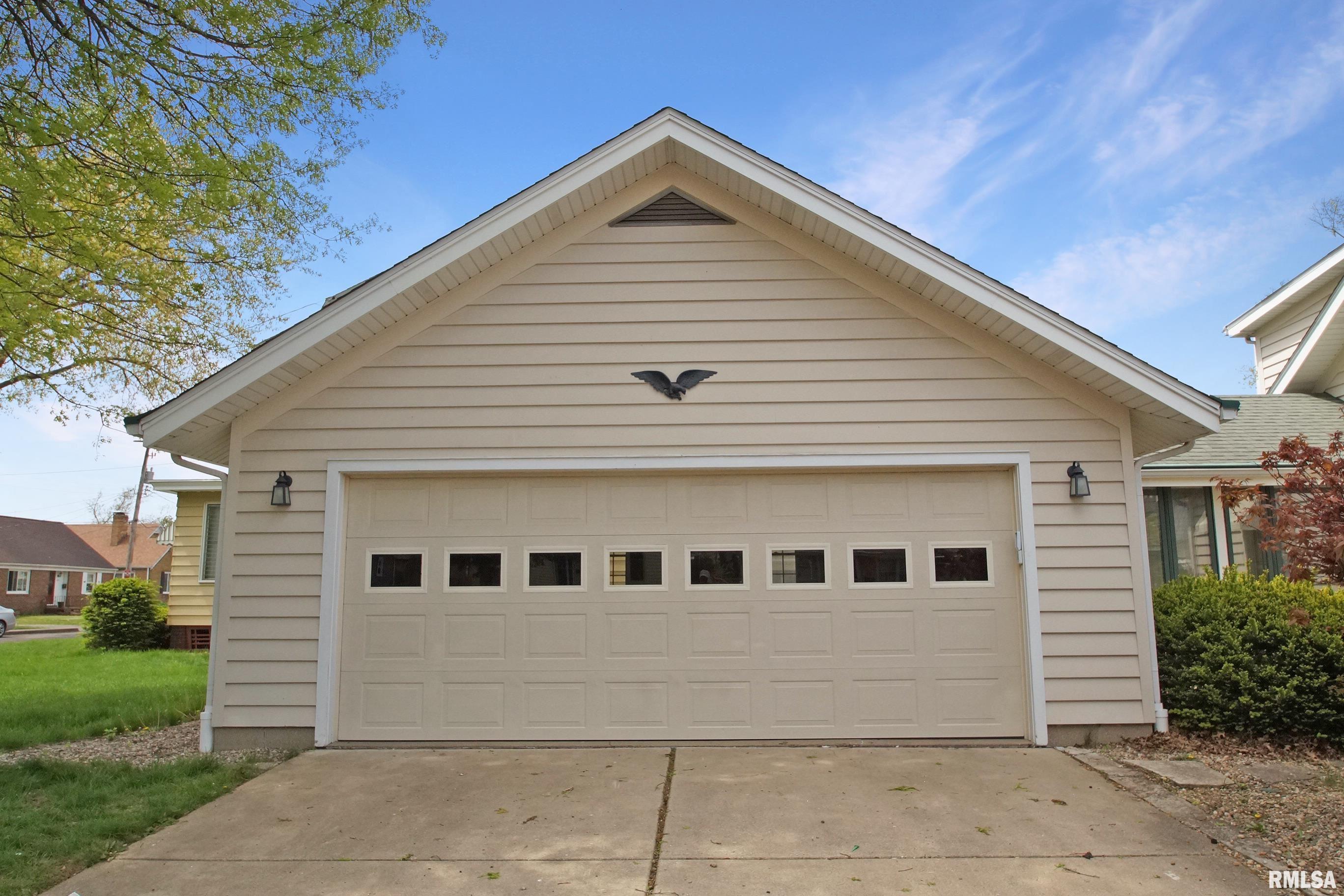 203 N Waverly Avenue, West Peoria, Illinois image 6