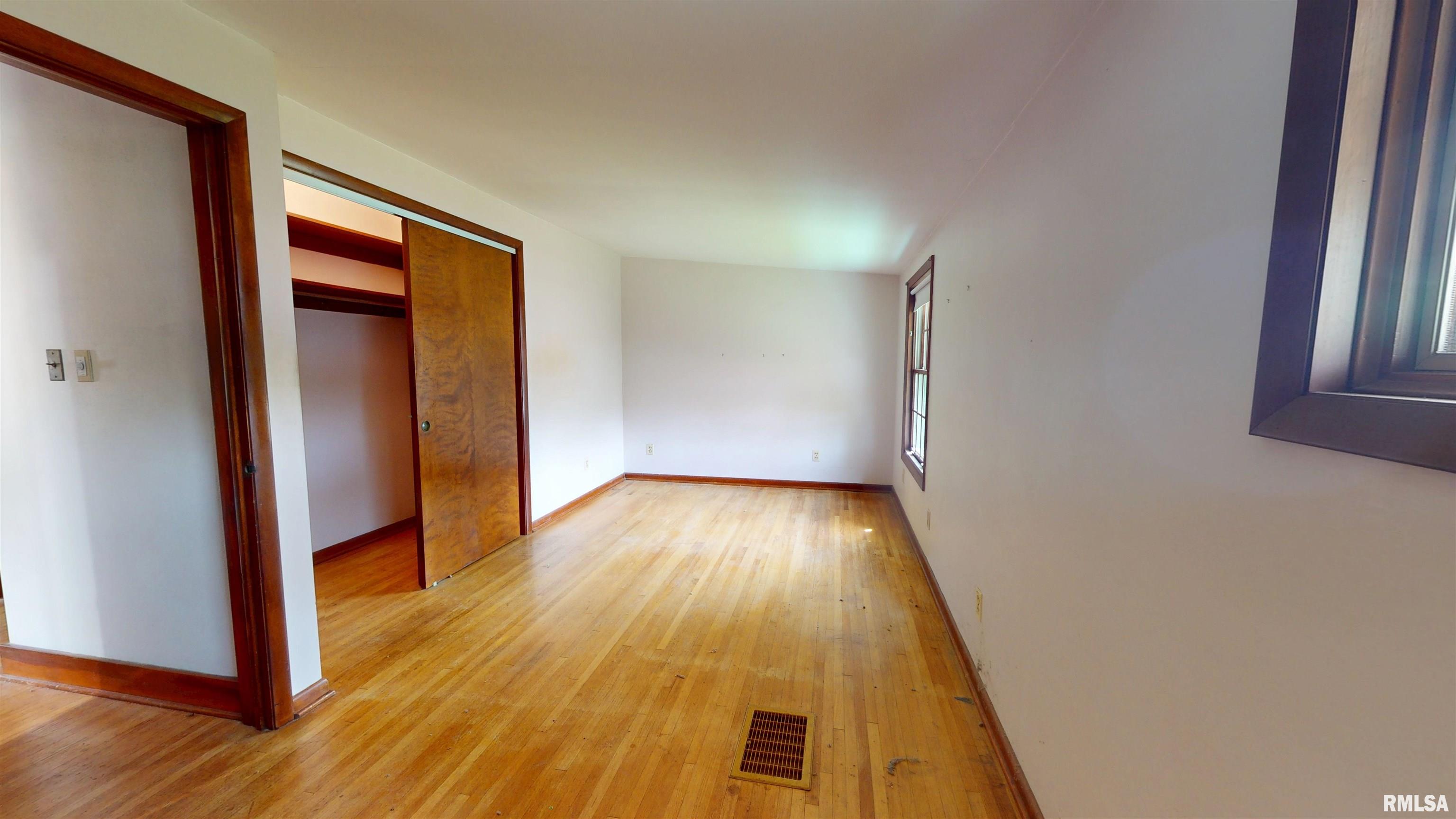 203 N Waverly Avenue, West Peoria, Illinois image 22