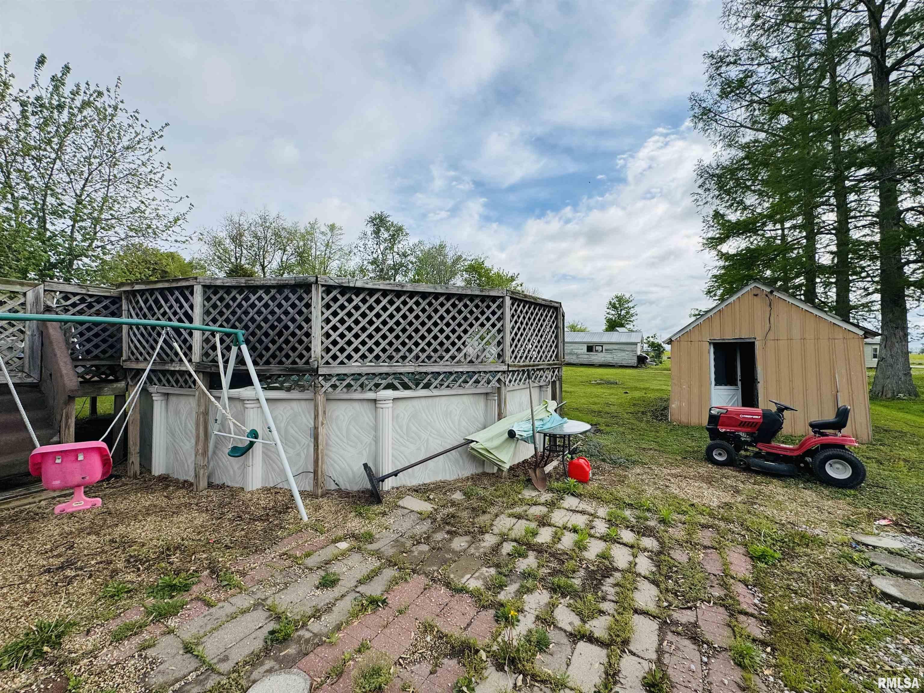 414 E Monroe Avenue, Farina, Illinois image 3