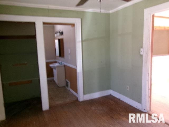 908 N 3rd Street, Pekin, Illinois image 11