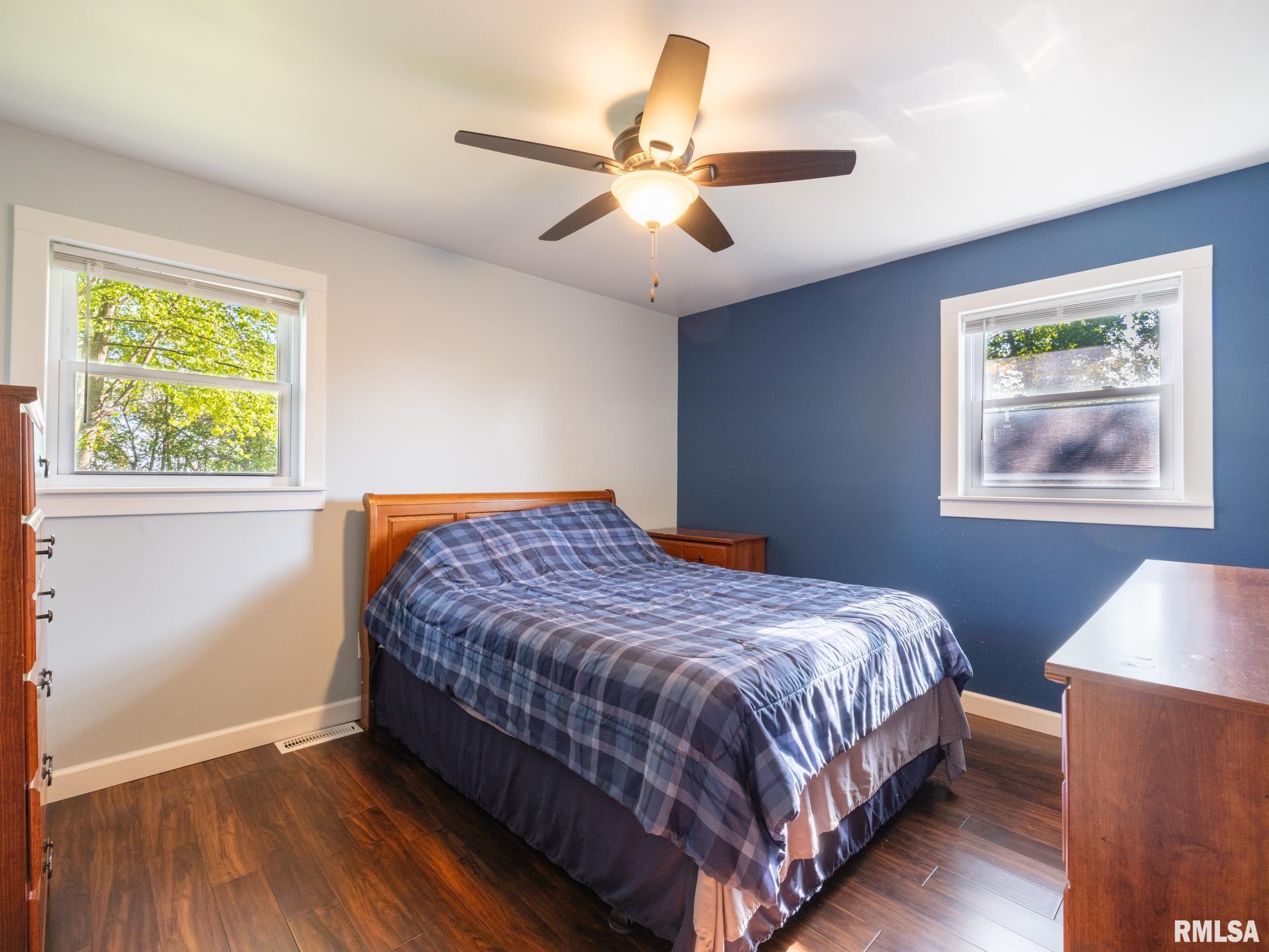 221 E Parkside Drive, Washburn, Illinois image 23