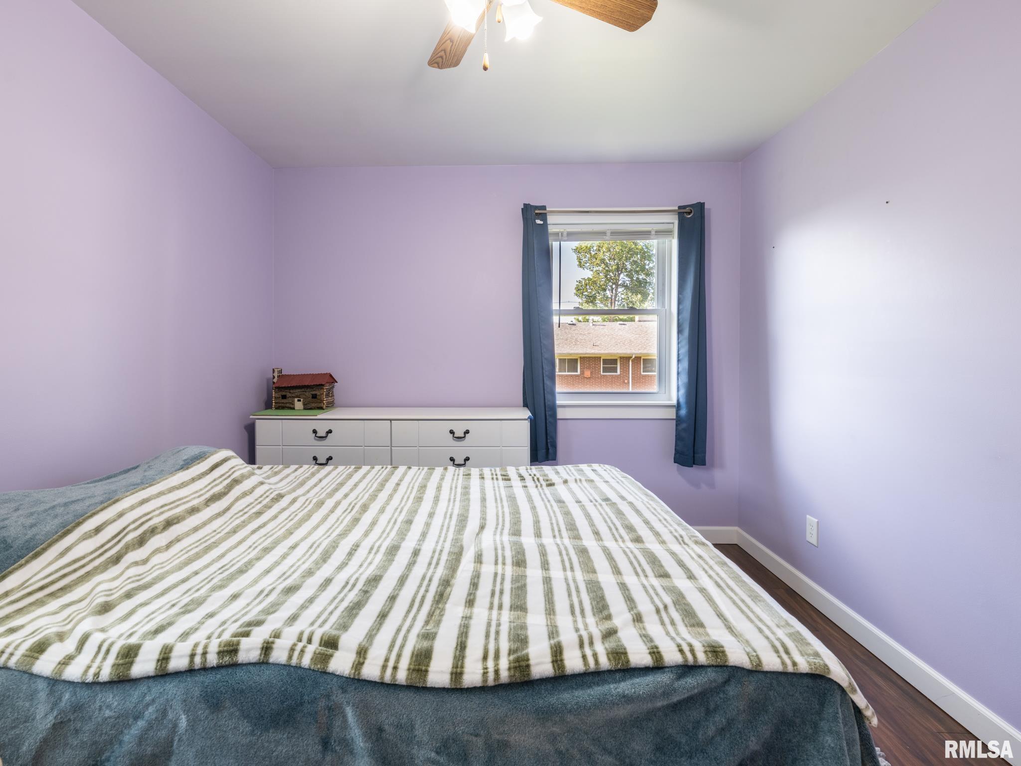 221 E Parkside Drive, Washburn, Illinois image 28