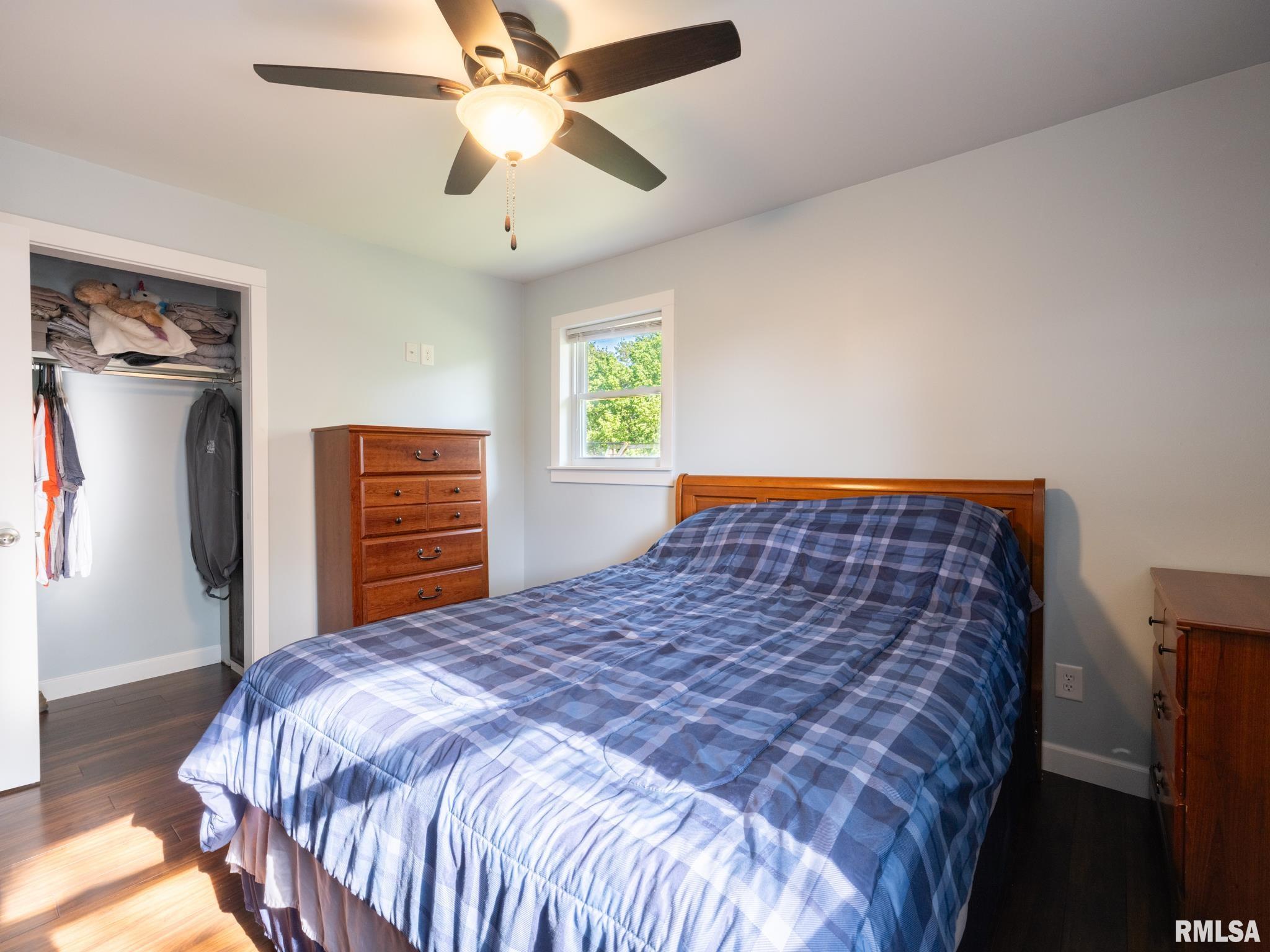 221 E Parkside Drive, Washburn, Illinois image 25