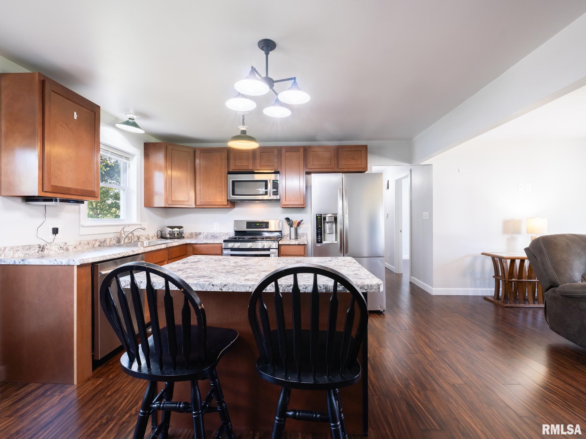 221 E Parkside Drive, Washburn, Illinois image 21