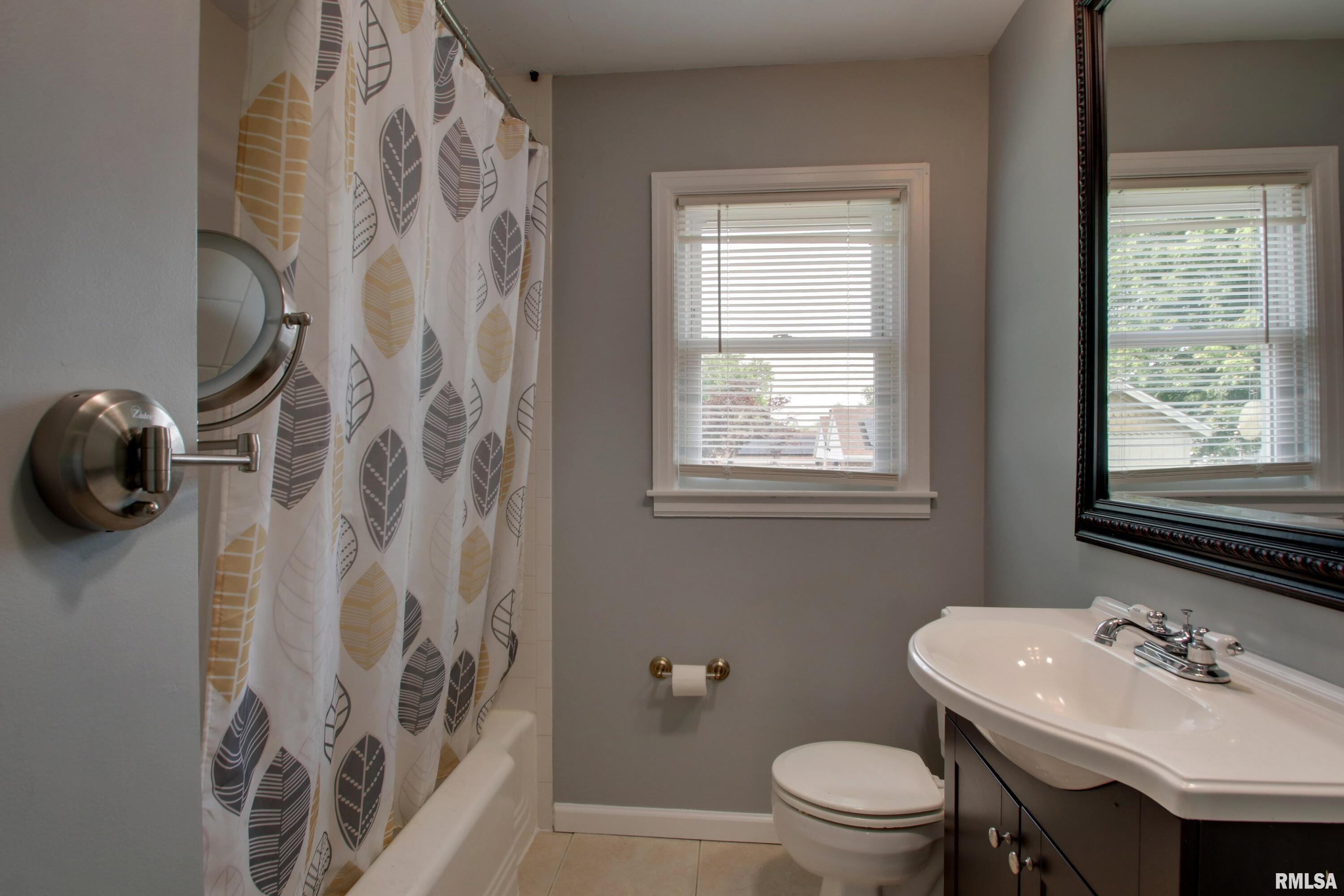 2317 Harrison Street, Quincy, Illinois image 4