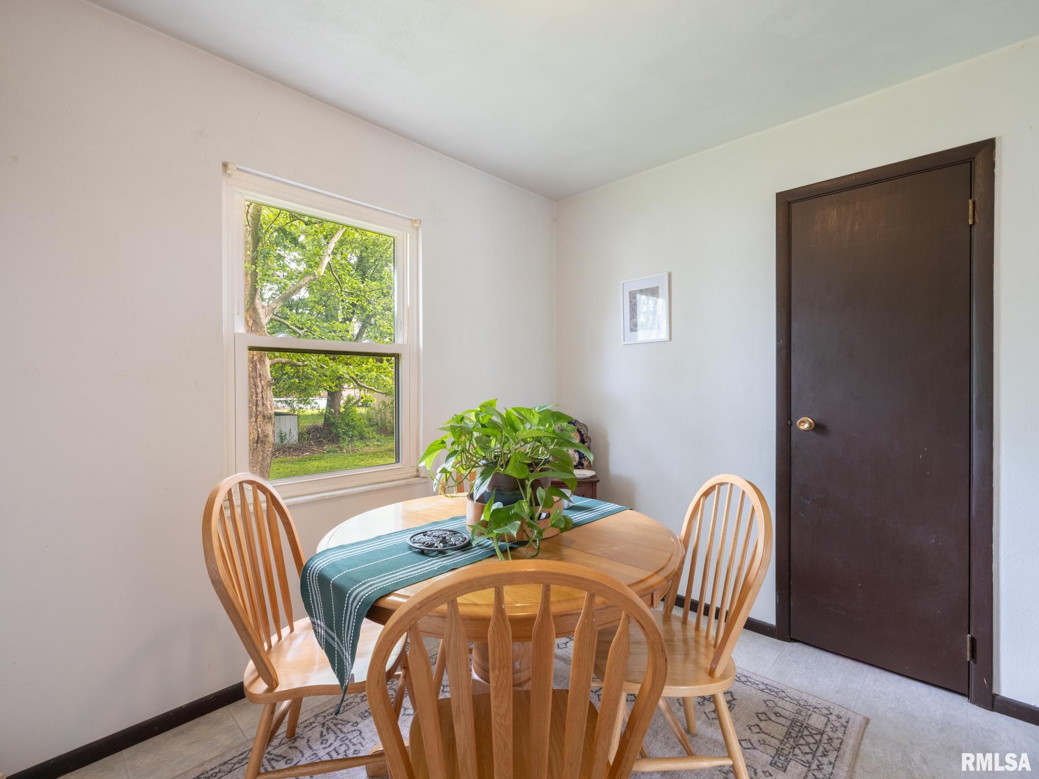 1402 Lincoln Road, Marquette Heights, Illinois image 2