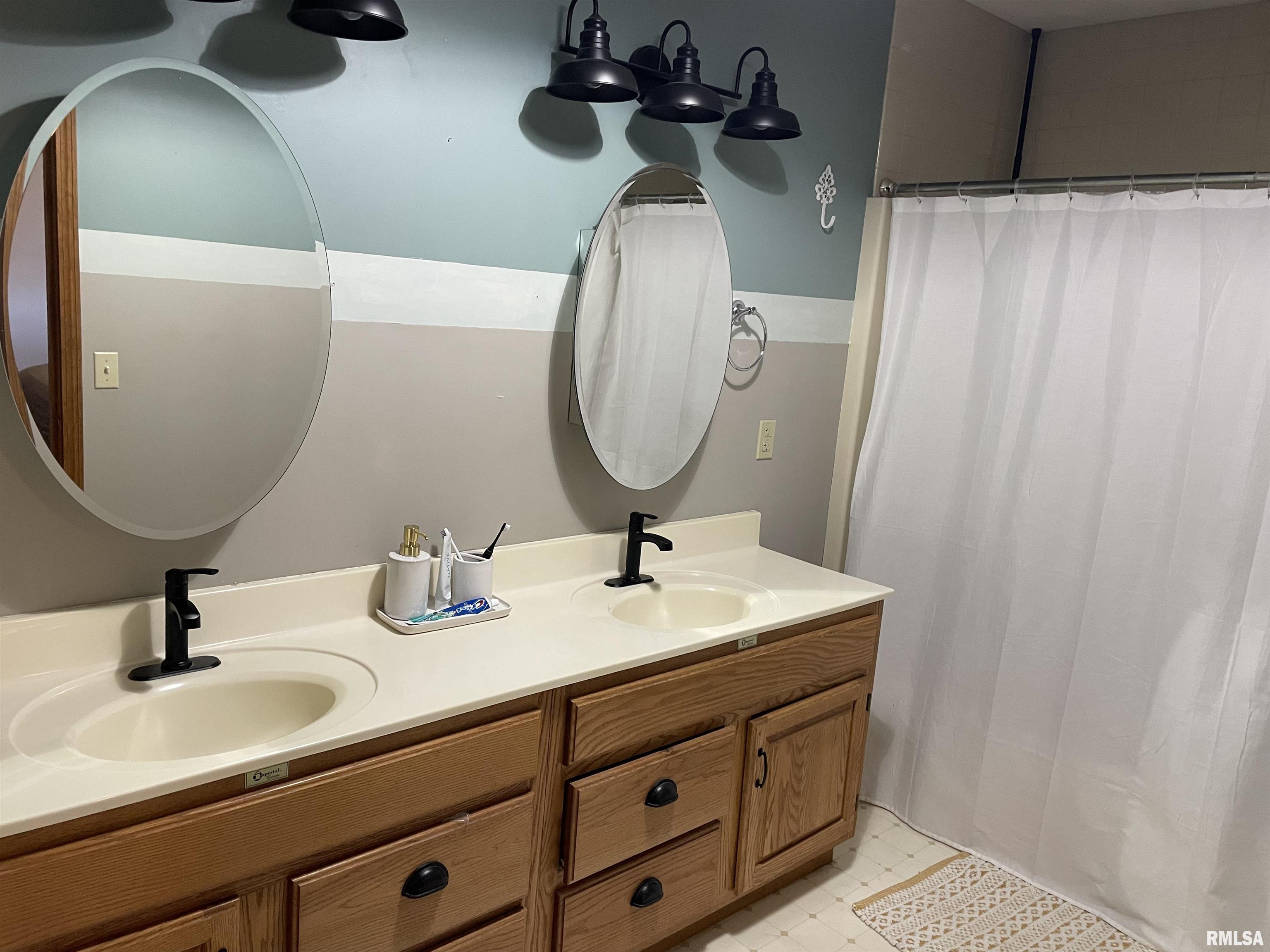 586 Westwood Boulevard, Canton, Illinois image 23