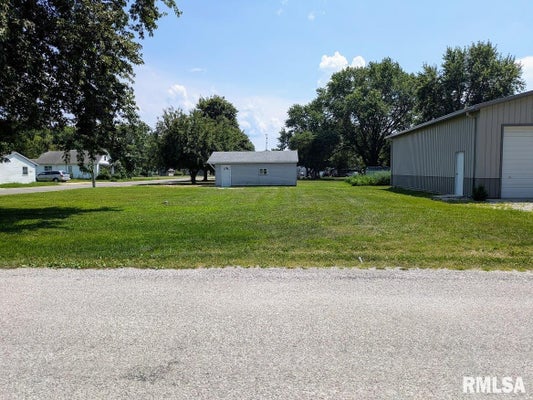 503 S 6TH ST, GIRARD, IL 62640 - Image 01855b1dc6c490c7144576b9d4fa694b/370040247