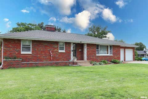 Homes For Sale - 410 Wilshire Drive<br/> Washington, IL 61571