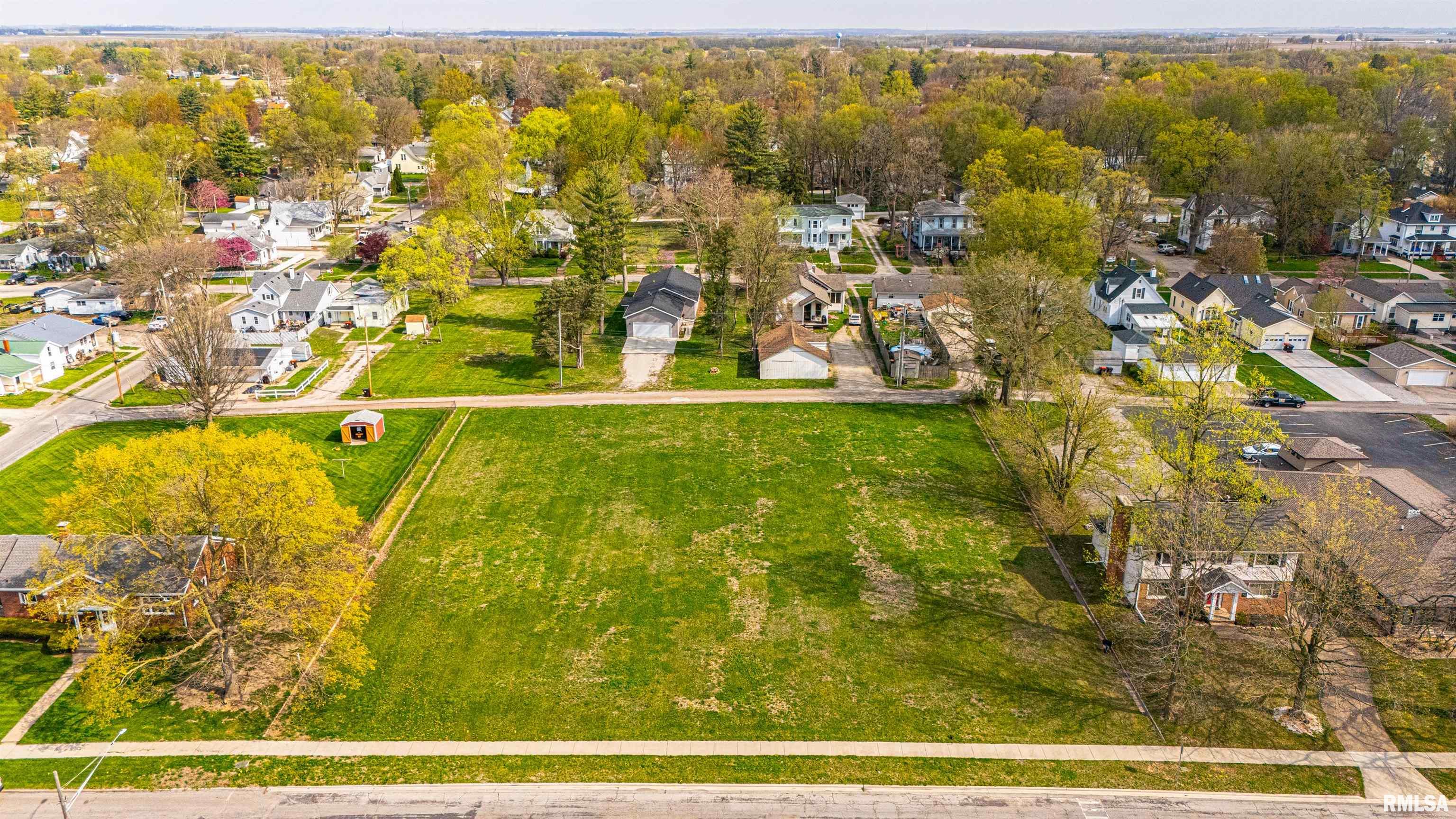 324-328 8th Street, Lincoln, Illinois image 1