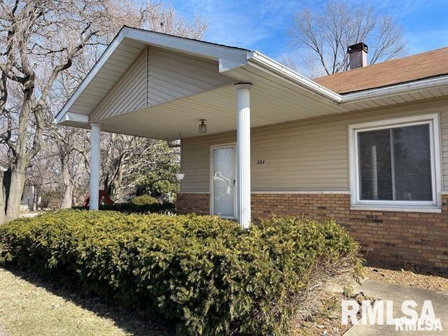 204 W Gelston Street, Valier, Illinois image 2
