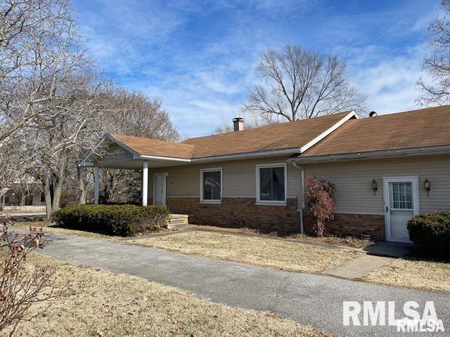 204 W Gelston Street, Valier, Illinois image 1