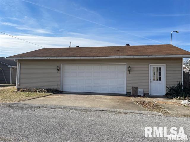 204 W Gelston Street, Valier, Illinois image 7