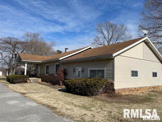 204 W Gelston Street, Valier, Illinois image 3