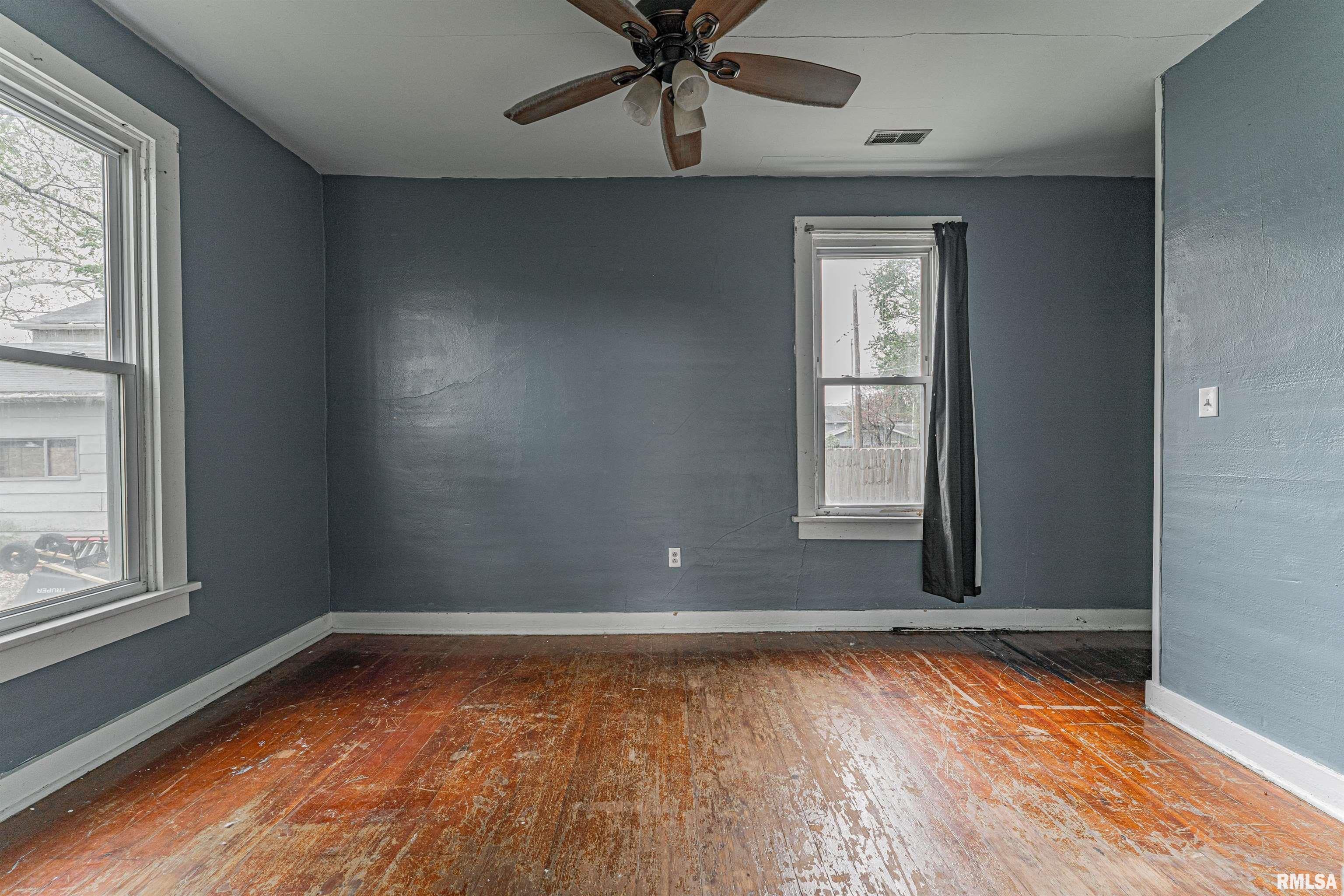 317 Latham Street, Lincoln, Illinois image 9