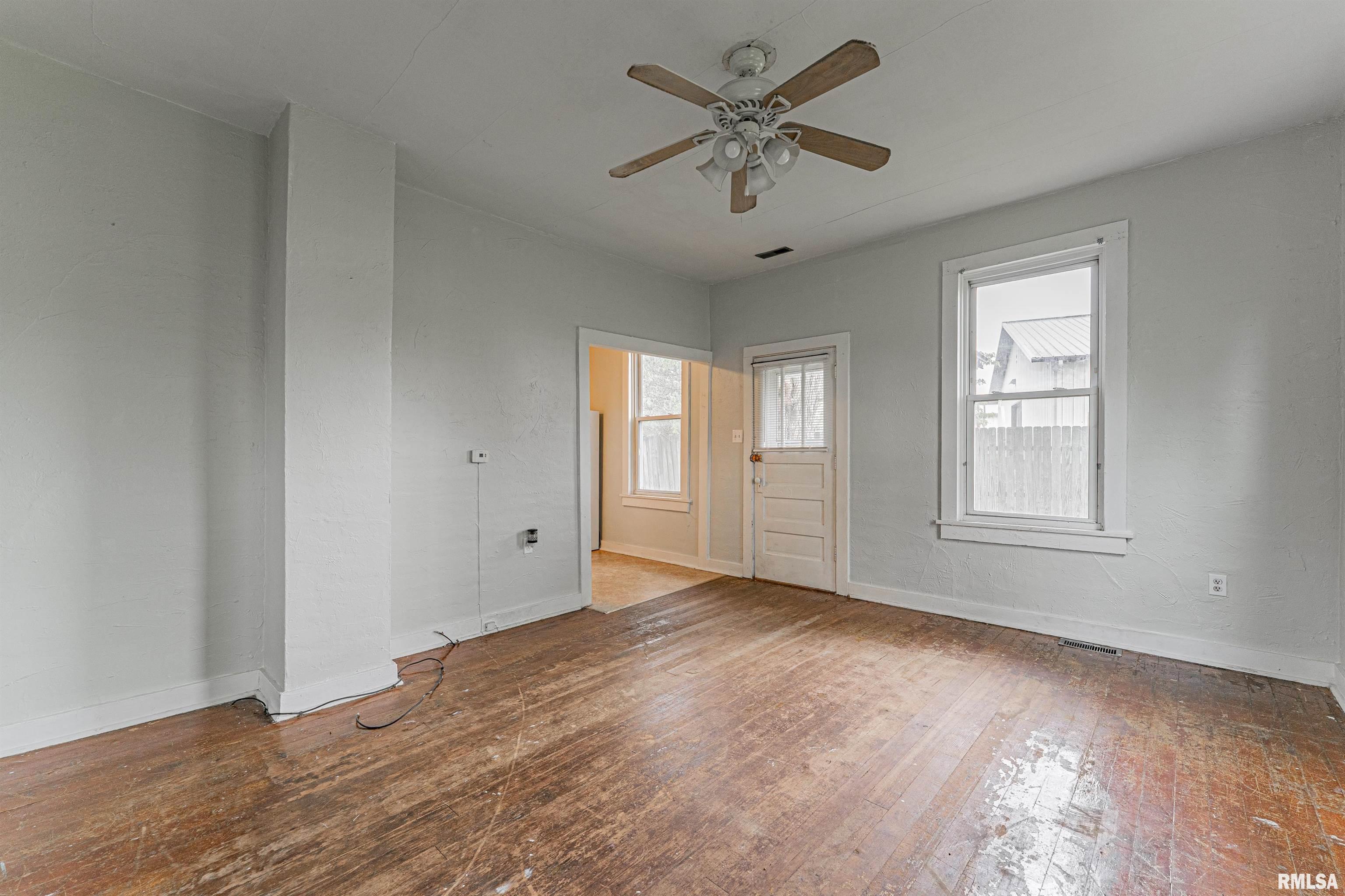 317 Latham Street, Lincoln, Illinois image 6