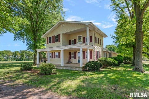 Homes For Sale - 2201 Strawn Crossing Road<br/> Morgan County, Jacksonville, IL 62650
