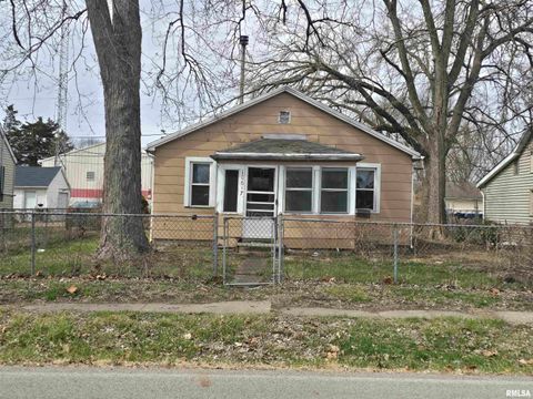 Homes For Sale - 10617 N State Street<br/> Peoria County, Mossville, IL 61552