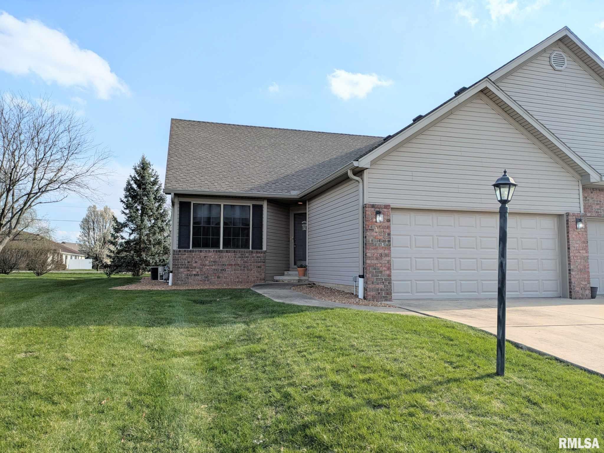 16 Elk Court, Washington, Illinois image 2