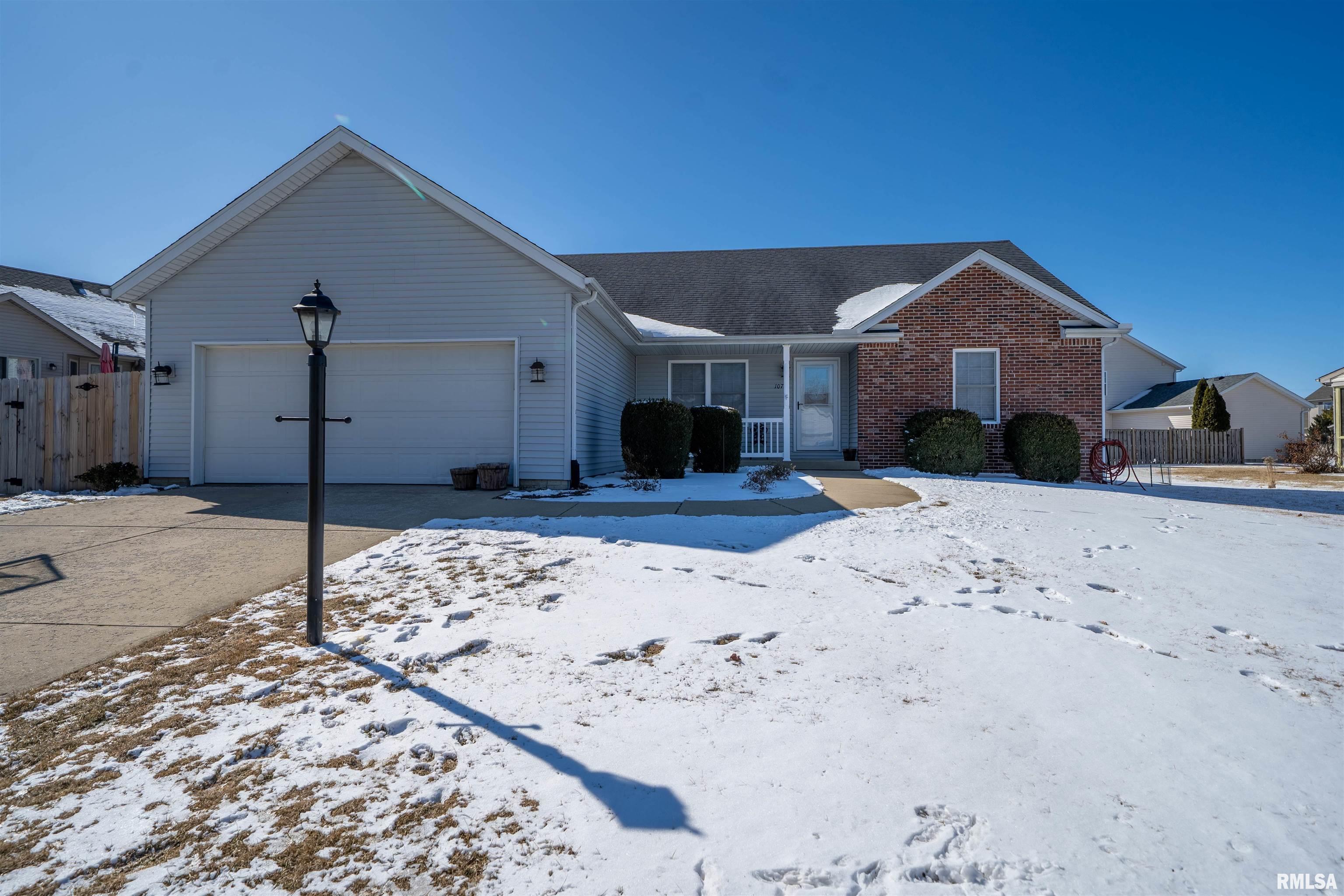 10711 N Fieldgrove Drive, Dunlap, Illinois image 1