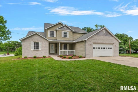 Homes For Sale - 986 Ravine Drive<br/> Macoupin County, Carlinville, IL 62626