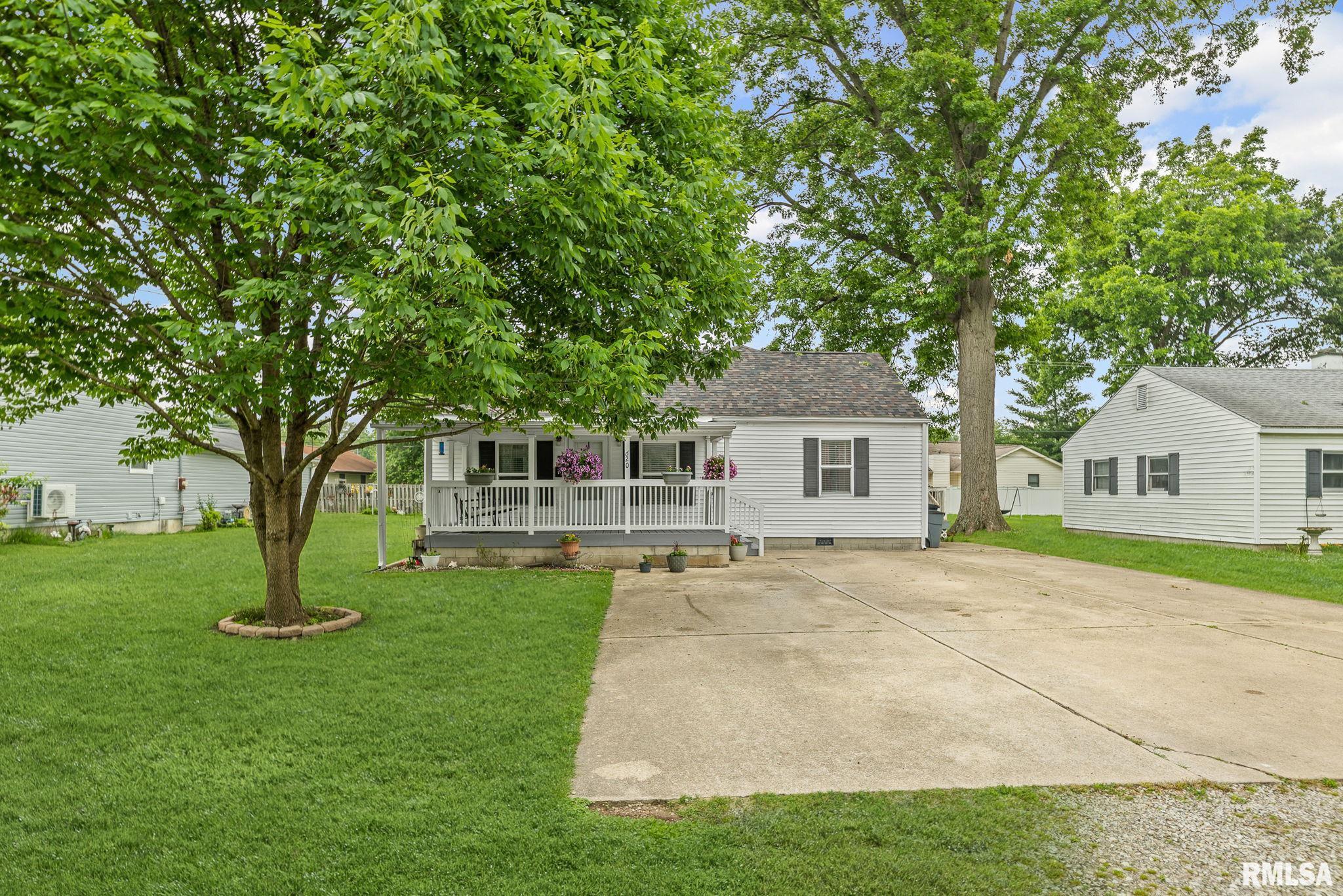 620 W Allmon Street, Salem, Illinois image 5