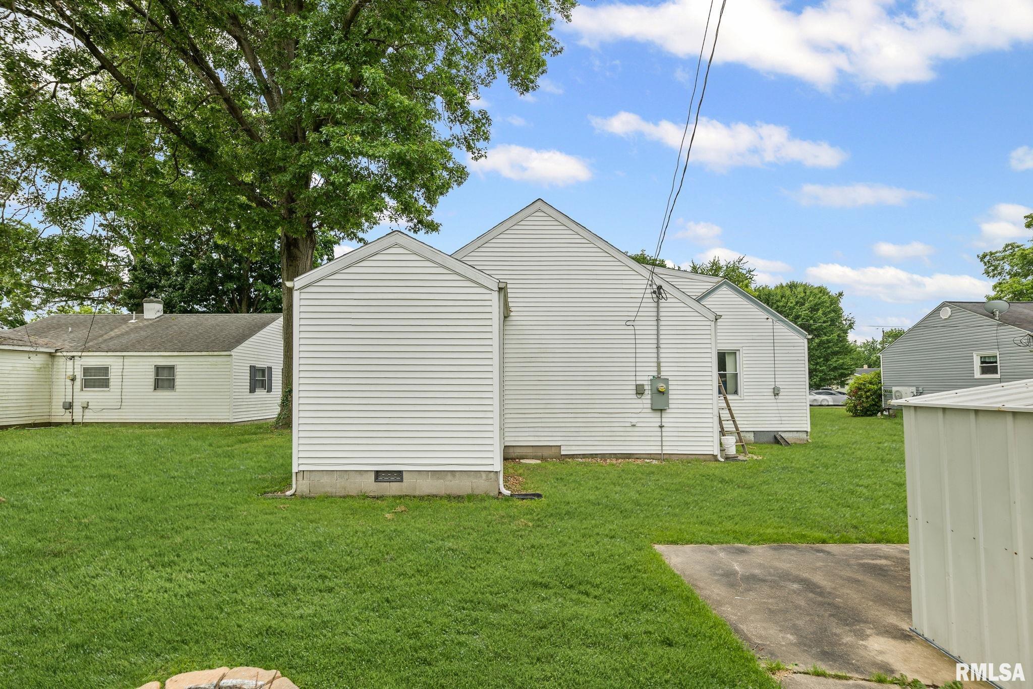 620 W Allmon Street, Salem, Illinois image 8
