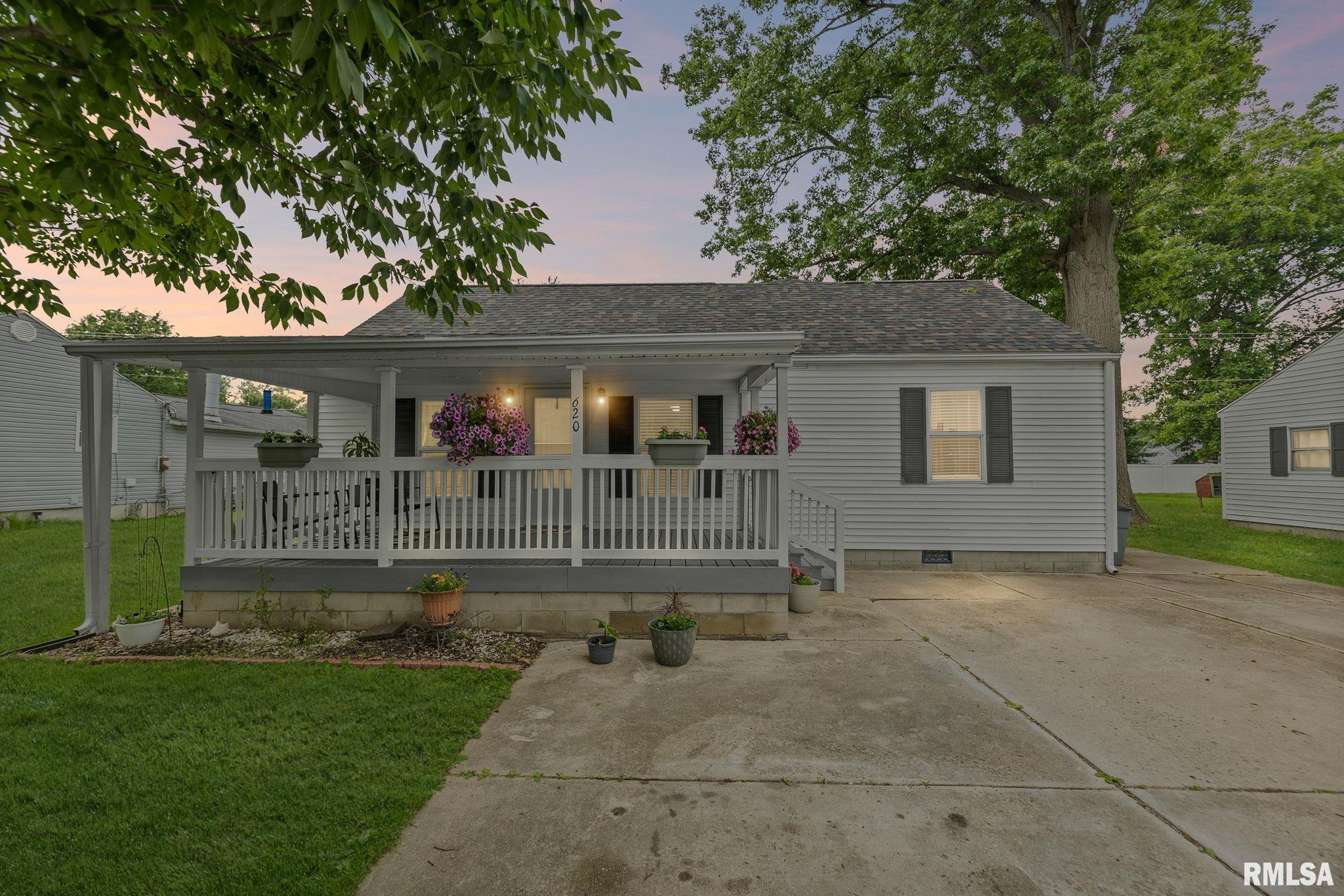 620 W Allmon Street, Salem, Illinois image 4