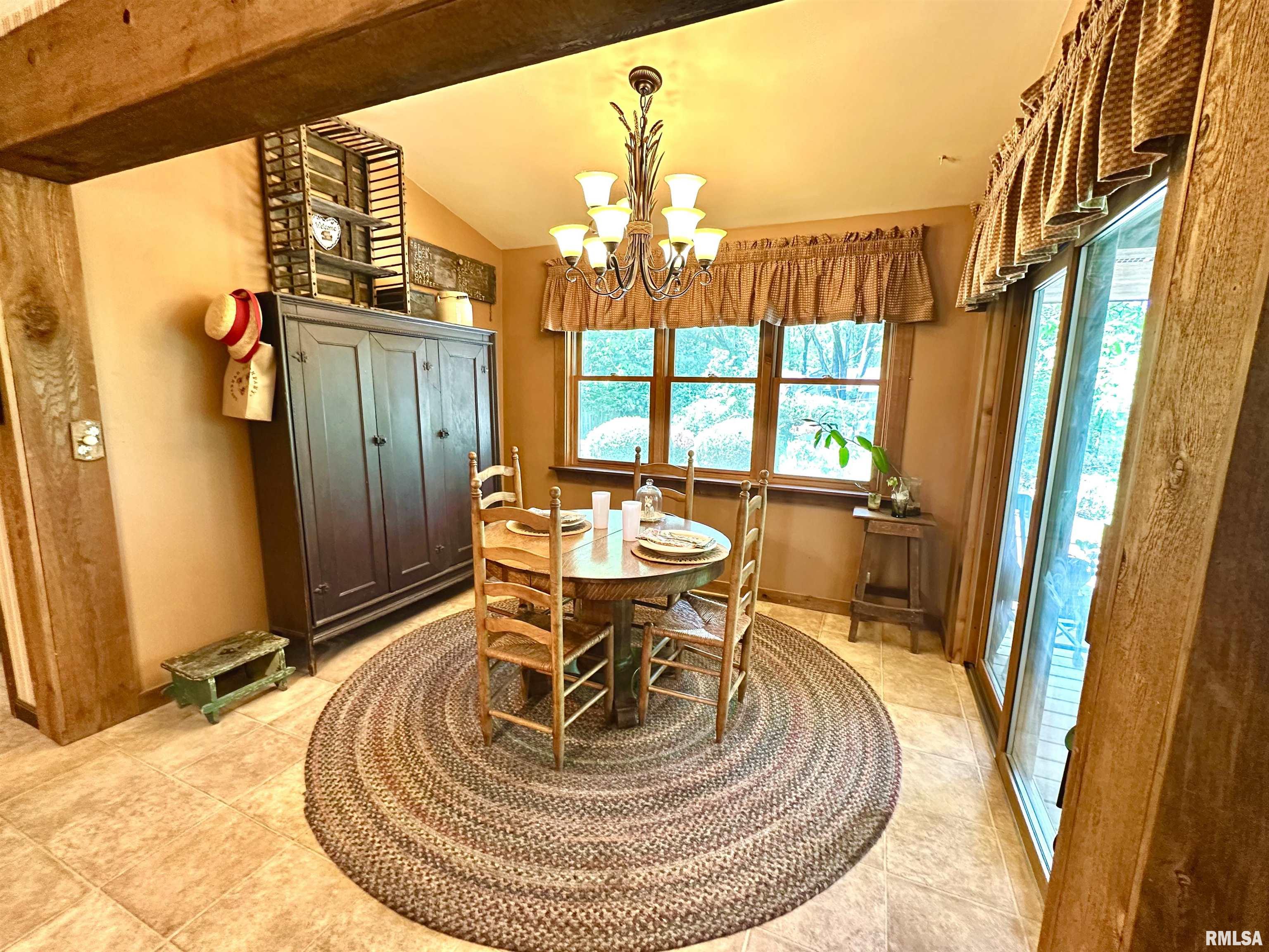 7 Lakewood Drive, Centralia, Illinois image 9